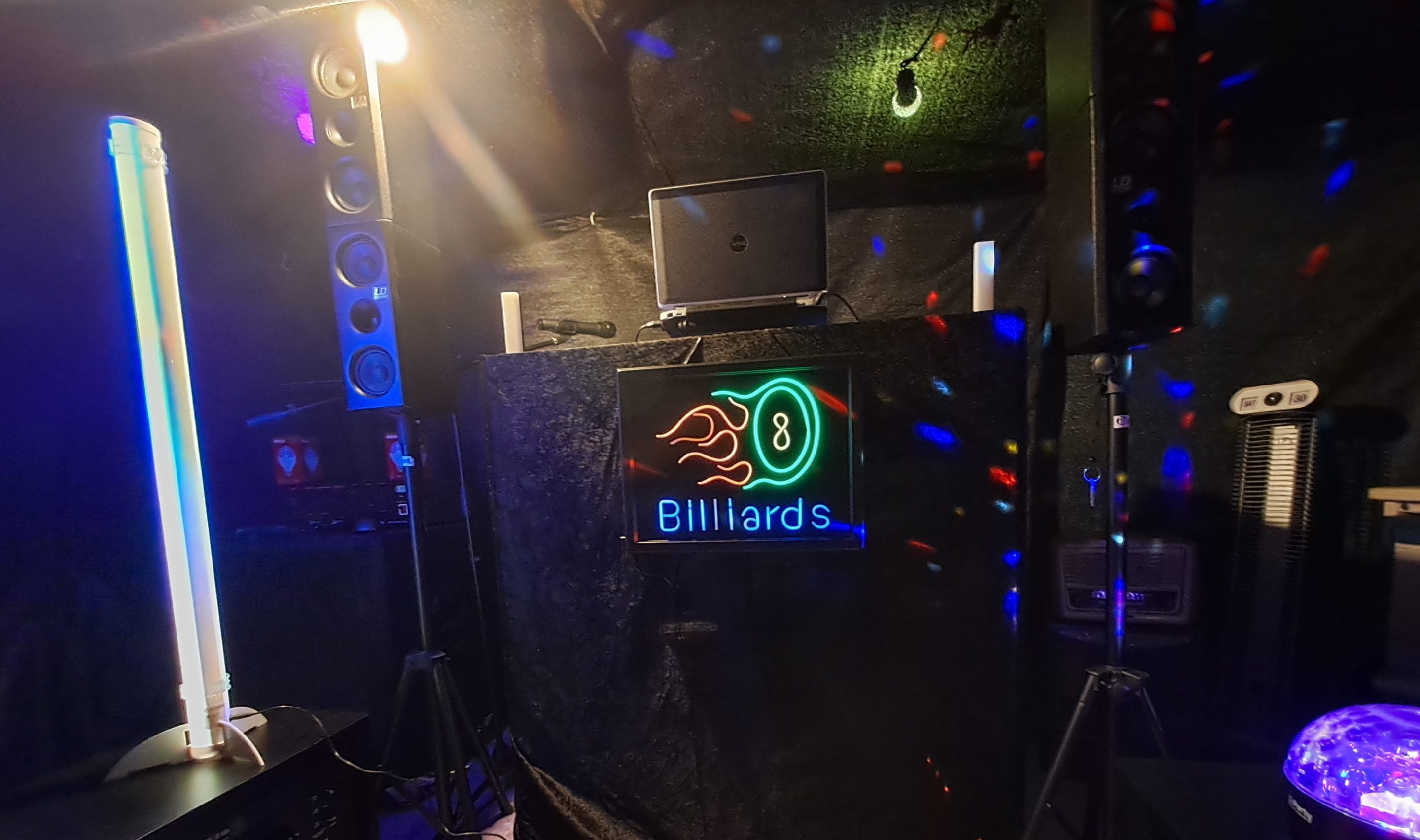 DJ Billiard 8 Plattenkellner