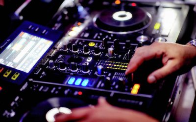 Die 100 besten Hochzeit Hits für deinen unvergesslichen Tag