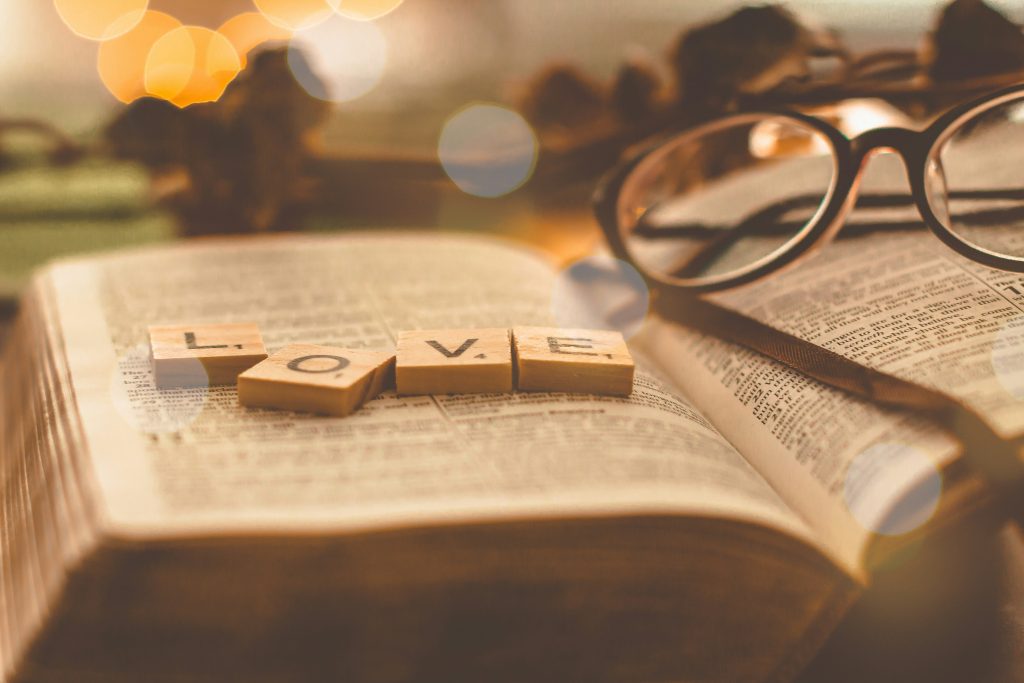 Buch mit Love